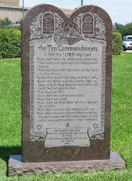 Ten_Commandments_Monument.jpg